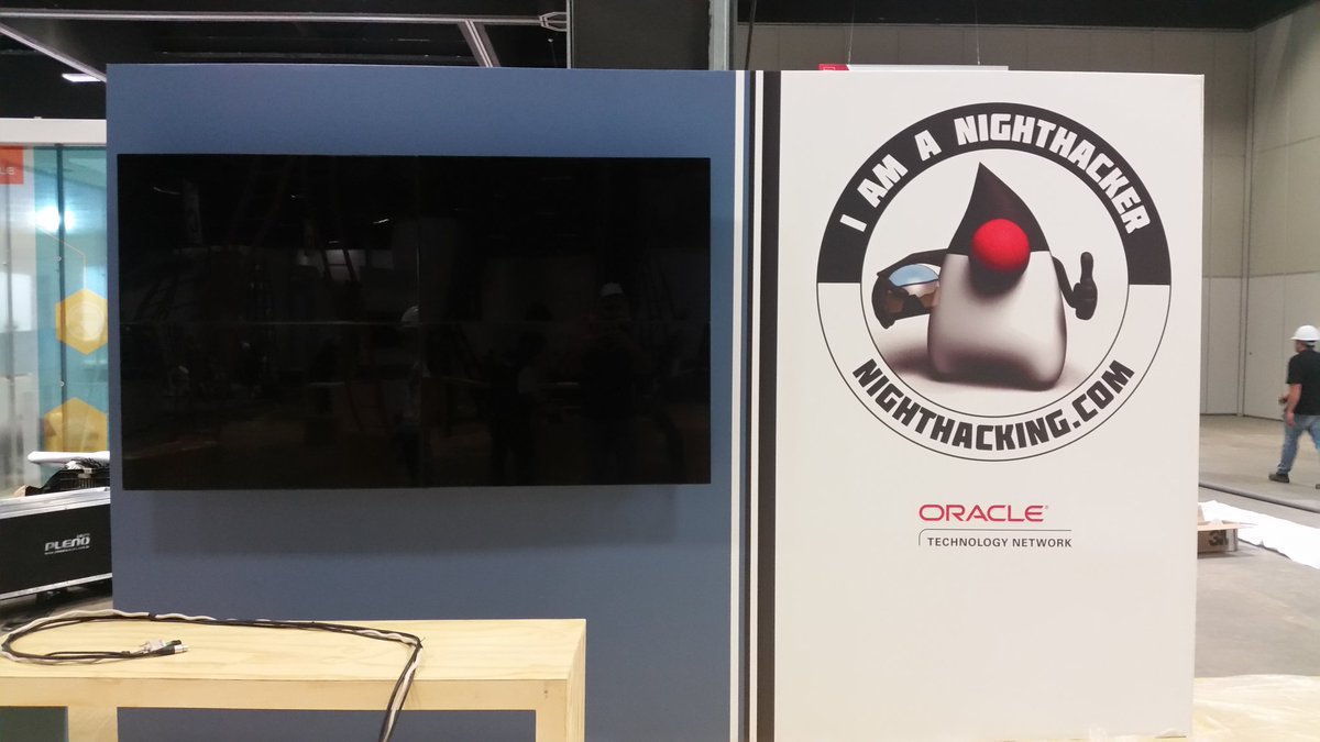 oracledobrasil's tweet image. A preparação do #JavaHub está acelerada! Quase já podemos começar com o #nighthacking! #JavaOneBR #oowBR