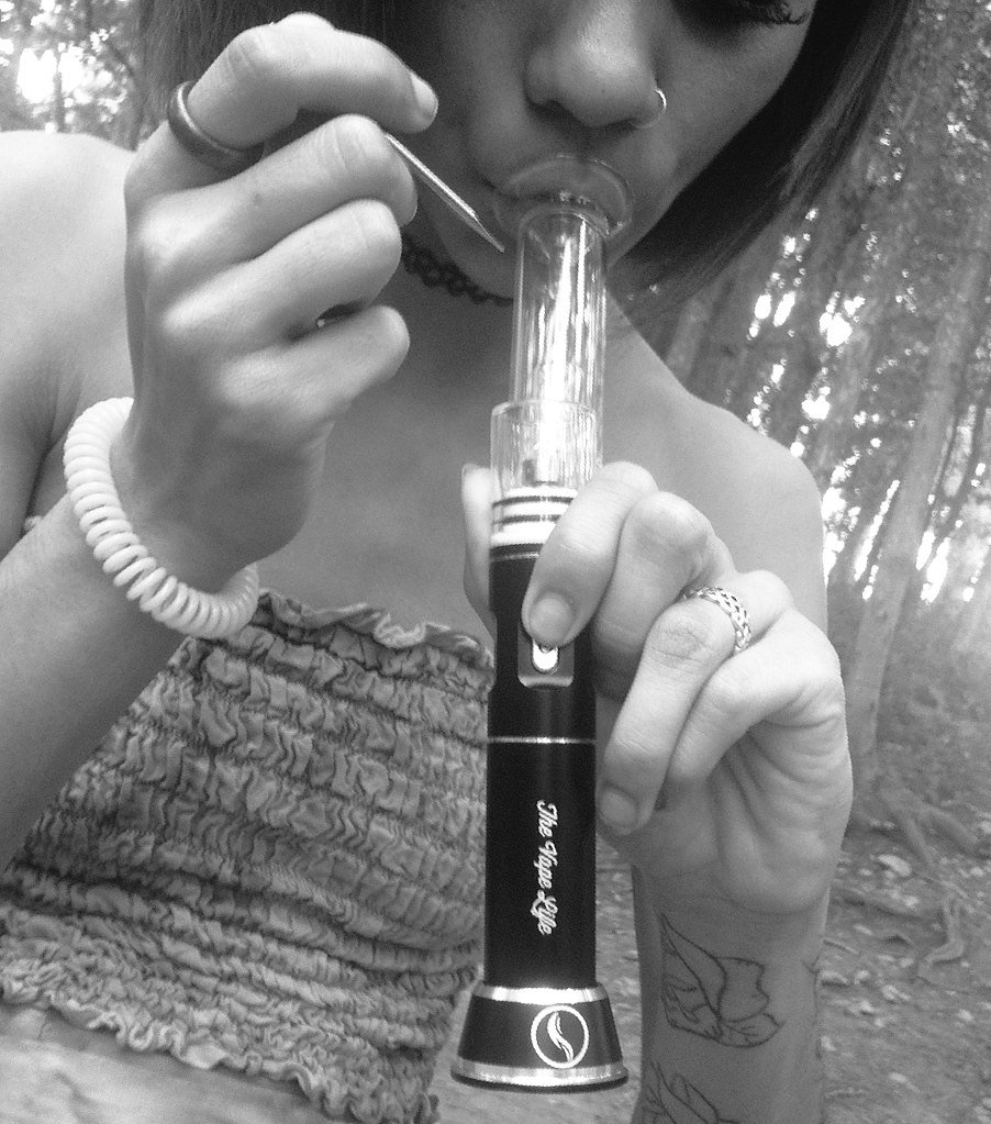 thatstorealbany's tweet photo. The E-Nail by @_theVapeLife available @thatstorealbany #thevapelife @fatherkitty #vapor #dabs #enail #albany #ny https://t.co/7FgYz5N421