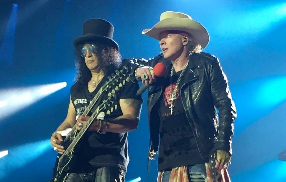 Guns N' Roses at Ford Field, Detroit, EUA - June 23, 2016.

<a href="/Slash/">Slash</a>

#GnFnR #NotInThisLifeTimeTour