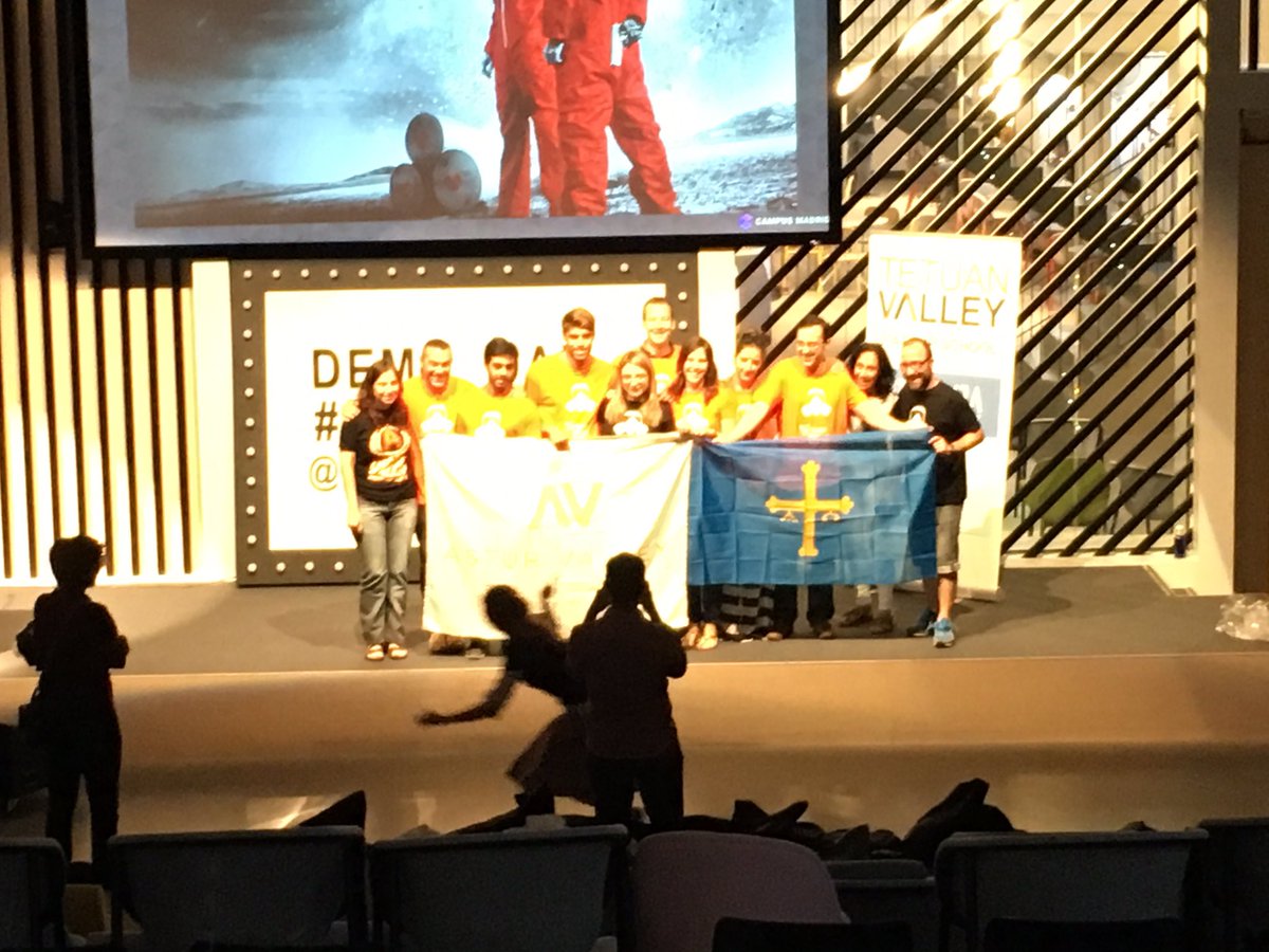 daniiguti13's tweet photo. @asturvalley Enormes en el Demo Day!! #TVSS @CampusMadrid https://t.co/oewPYCPkNw