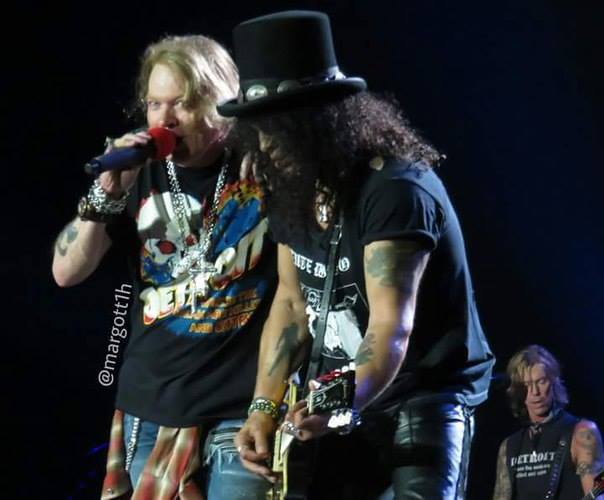 Guns N' Roses at Ford Field, Detroit, EUA - June 23, 2016.

<a href="/Slash/">Slash</a>

#GnFnR #NotInThisLifeTimeTour