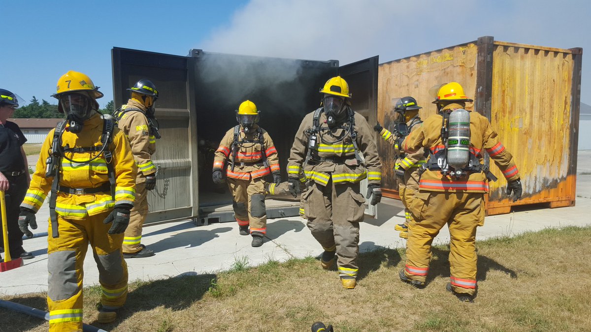 SFA_Ontario's tweet photo. Students participating in flashover training at our engineered flashover unit in Delhi. https://t.co/PRgbRIZVS0