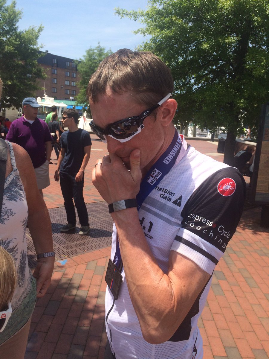 EspressoCycleCo's tweet photo. Emotional moment as @jammacdo completes 3000miles in 11days 20hrs... Making the finish by only 3hrs to spare. #raam https://t.co/KuoN7wZcYl