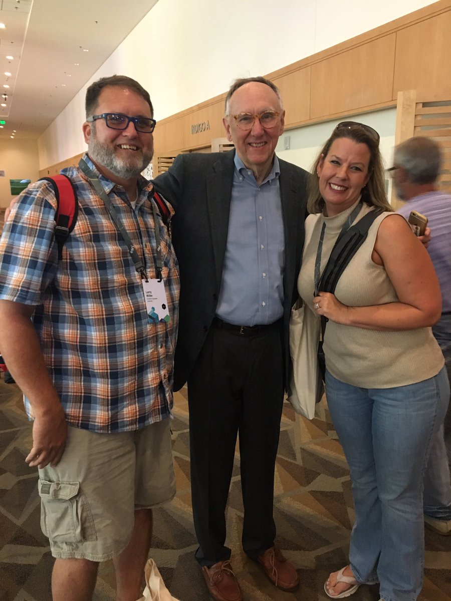 WilkePower's tweet photo. Sunday working session on the #ArcGIS Pro for utility networks @JackDangermond1 approved. #EsriUC2016 https://t.co/XdFmgBRPyO