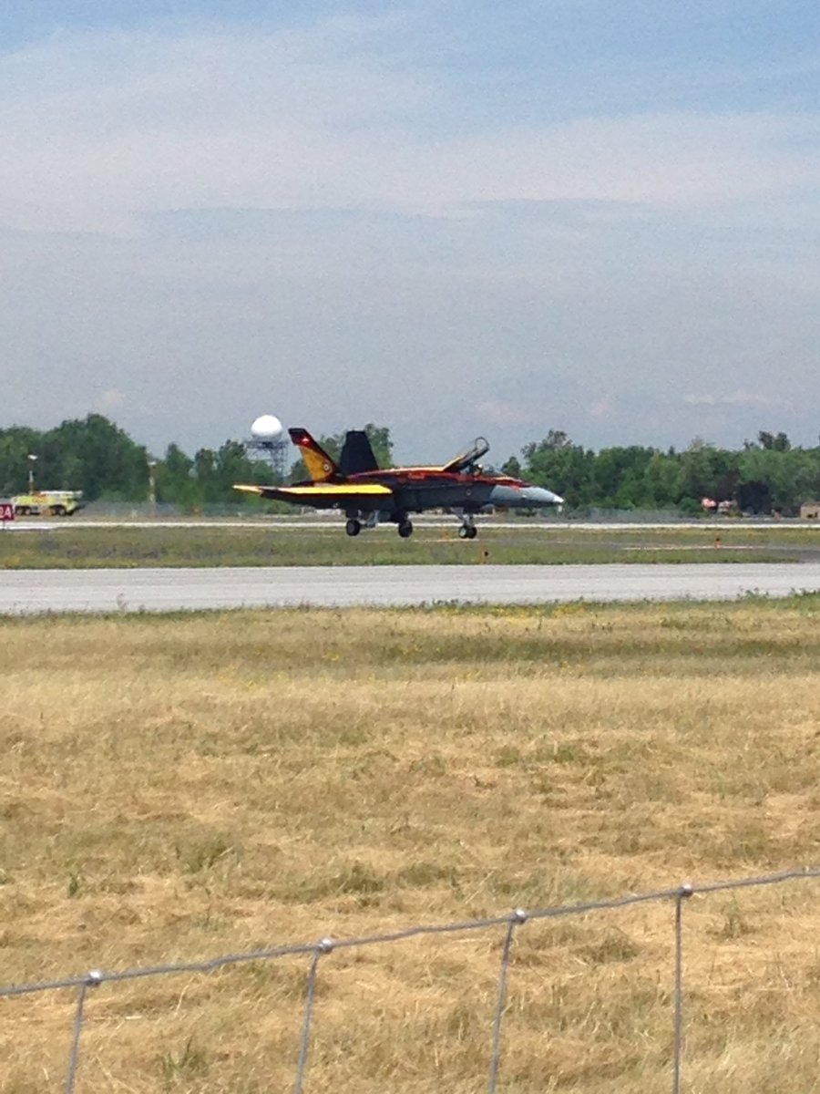 brightoncanada's tweet photo. Fantastic job by cfb Trenton on the 2016 Airshow! #airshow #brighton https://t.co/8tsh1fUQhb