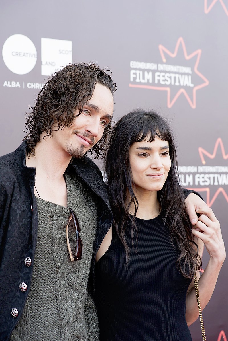 Sofia Boutella dating her boyfriend Robert Sheehan, Know their affairs