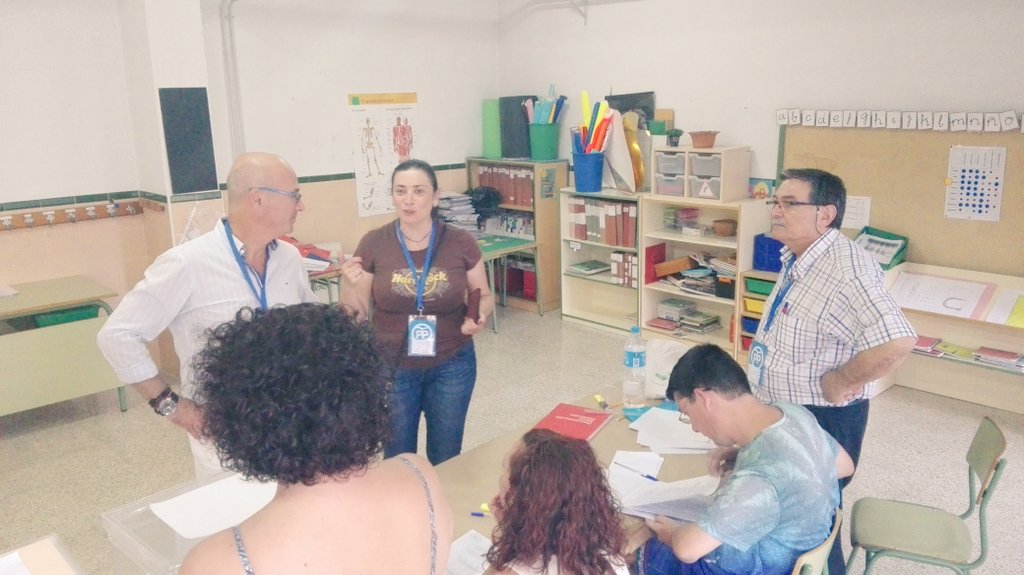 Va terminando la jornada electoral y lo hacemos en compañía de los vecinos de Espinardo.  #AFavor
