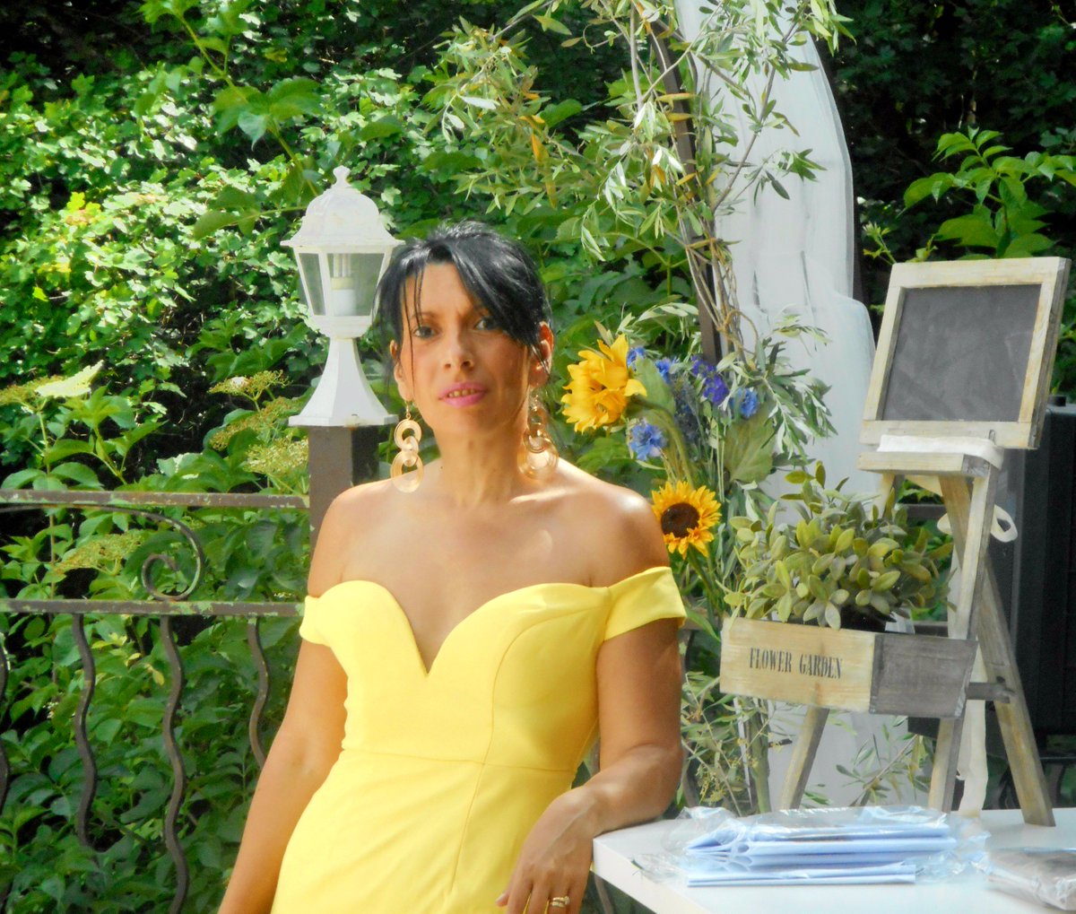 EVENESSENCES's tweet photo. Samedi 28 Mai 2016 , cérémonie  provençale var #officiantcérémonielaique#weddingplanner https://t.co/UMHPVOUF44
