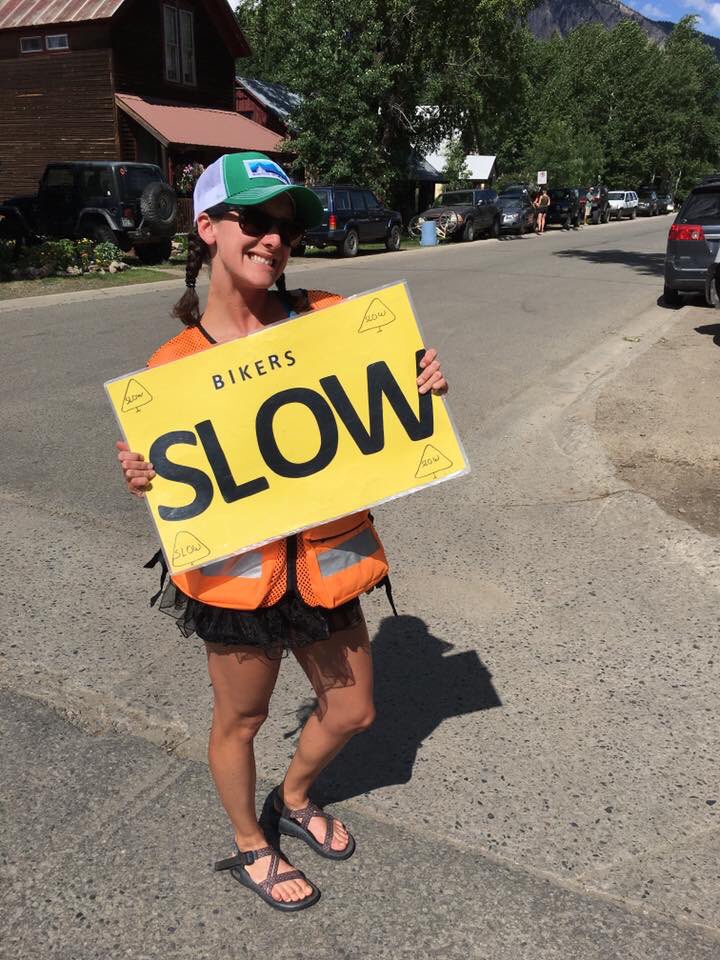 stephmarziano1's tweet photo. Getting my volunteering on! @AdaptiveCB #bridgesofthebutte #crestedbutte #bikeweek #slowdown tourists https://t.co/yw0DFH0hdo