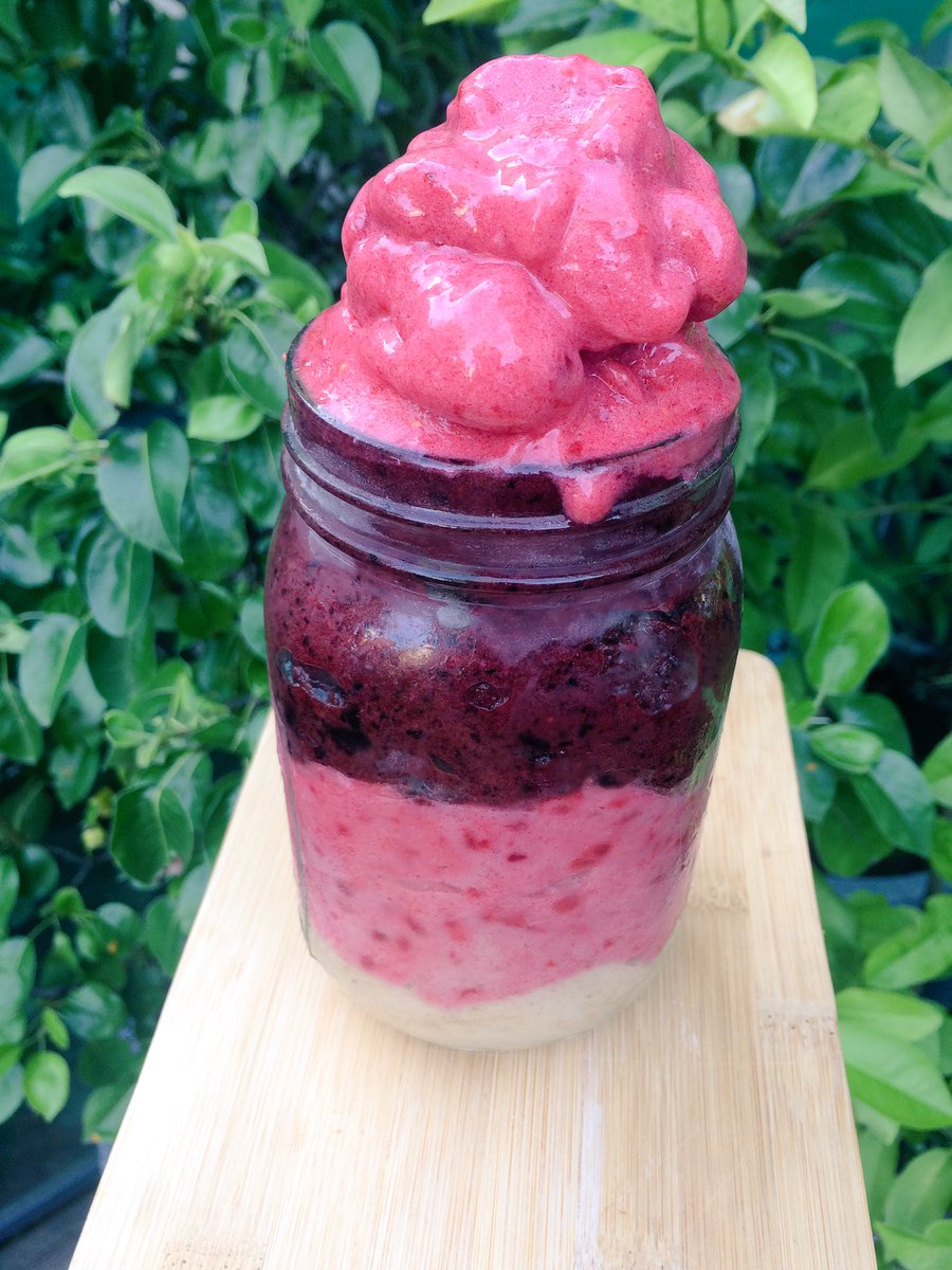 OumNaturel's tweet photo. #MyFantastic #IceCream #MilkFree #SugarFree #OnlyFruit #FreshFruits #MiamMiam #sogood https://t.co/bTK0K32iX2