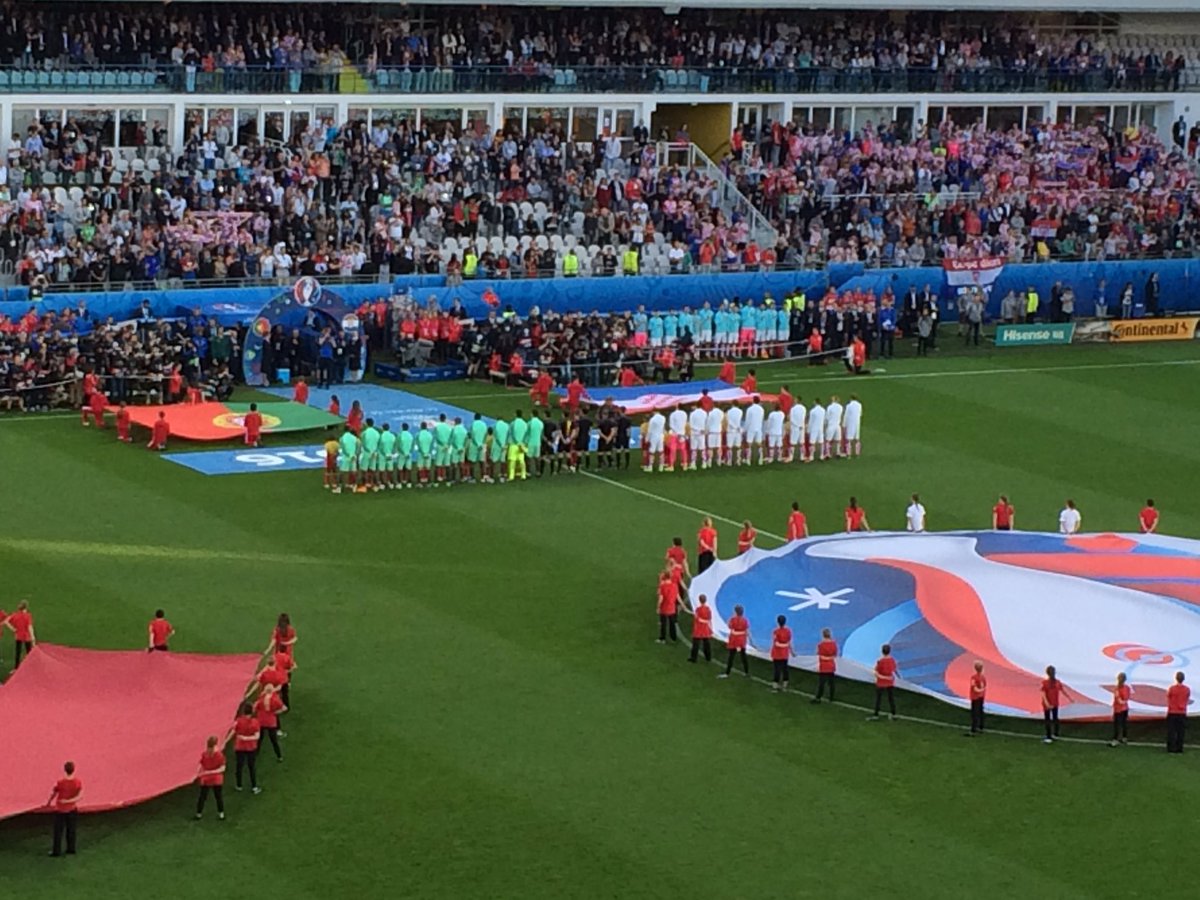 _martinjweller's tweet photo. Great night out in Lens. Shame Cristiano Ronaldo didn't turn up. 117 mins for a shot on target ๐ #EURO2016 #CROvPOR https://t.co/roBq8BdzEu