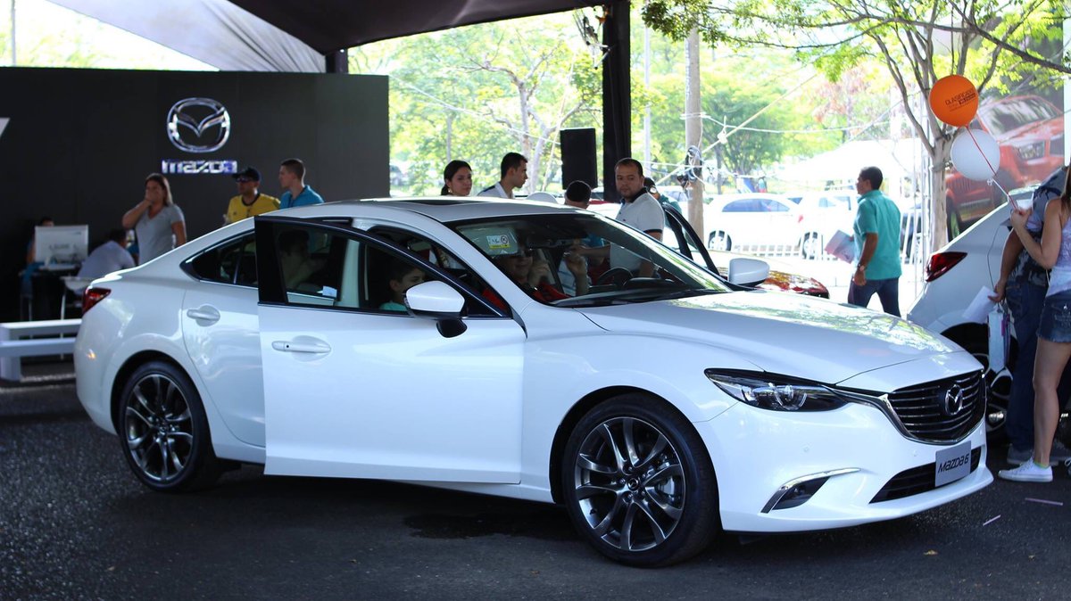 MazAutosMazda's tweet photo. #MAZAUTOS te espera hoy en el #AUTOEXPO ¡Desafía Lo Convencional! Lleva un #Mazda 🚗 con los mejores planes. 💰🔋 https://t.co/FpImvRtz05