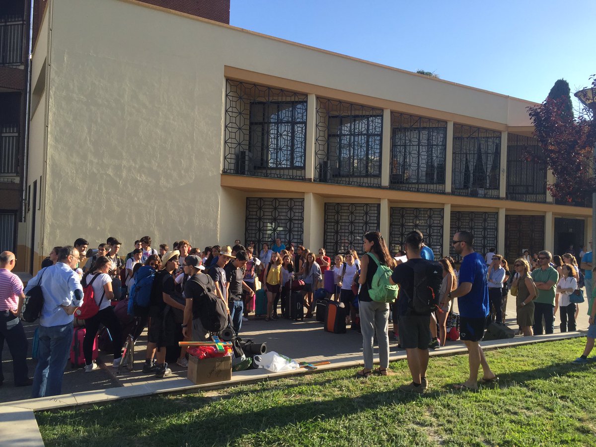 Inicio del Camino a Santiago de alumnos de los colegios de los Jesuitas  de la zona sur... Buen camino, buena semana