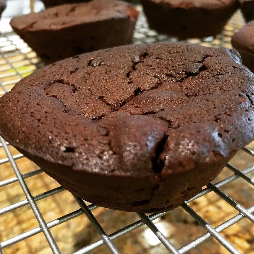 Just made bulletproof cupcakes 😍 thumbs up from the kids 👍👏 #bulletproofcoach #bulletproof… ift.tt/292UTf8