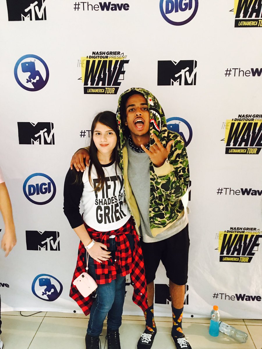 pebbels_flores's tweet photo. #PeruMissesYouTez @Tez come back to Perú🇵🇪😍🙈 BAE!!🔥😏 #TBT #thewaveinlima https://t.co/KkBOqEd6lX