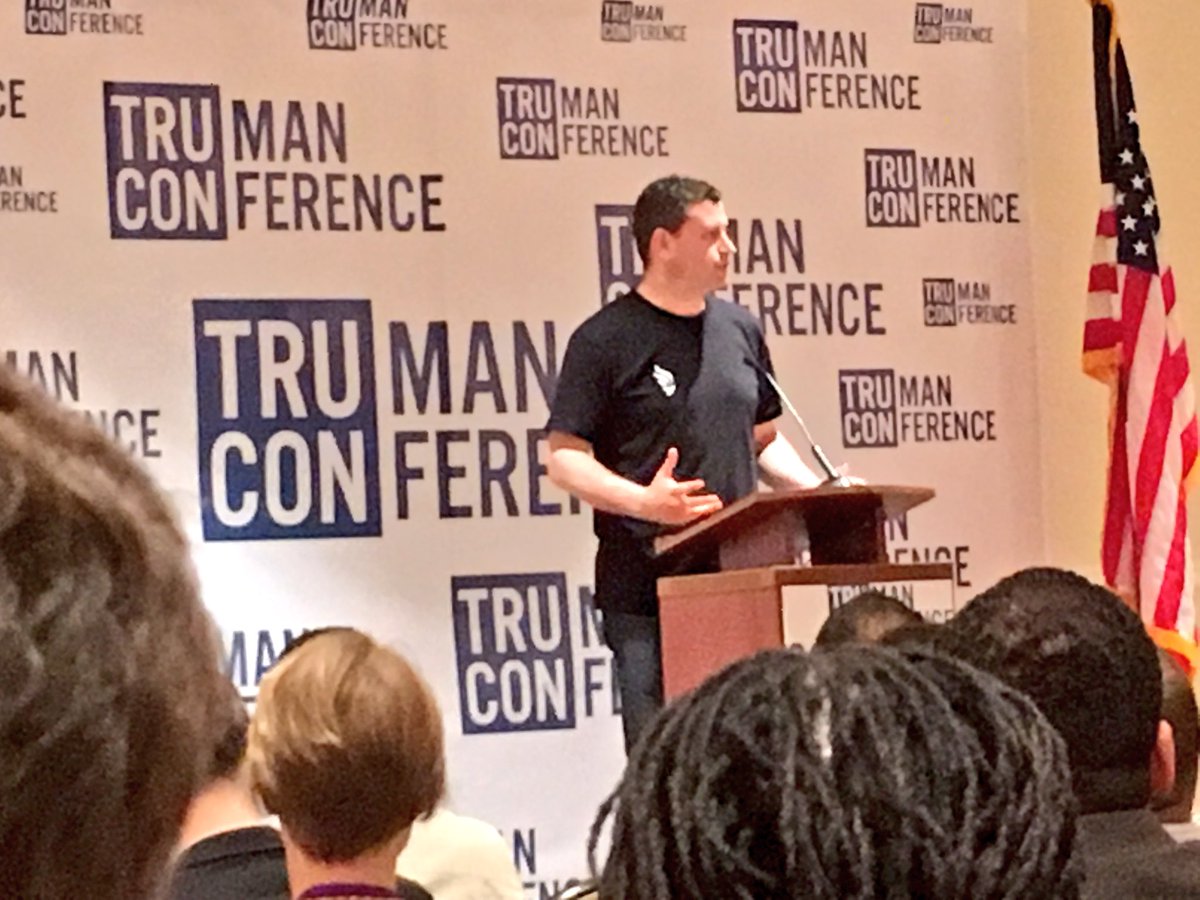 shawnjvandiver's tweet photo. #TruCon16 closing remarks from @M_Breen. To a person, the #TruFamily can #feelthebreen #Breenspiration https://t.co/PCl9Fl0G5E