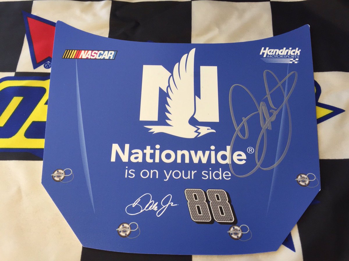 NW_Sports's tweet photo. Retweet by tomorrow at 11am ET &amp; 1 lucky winner gets a @DaleJr signed mini hood. #RaceDayGiveaway #NW88JR https://t.co/XKhy6eucUq