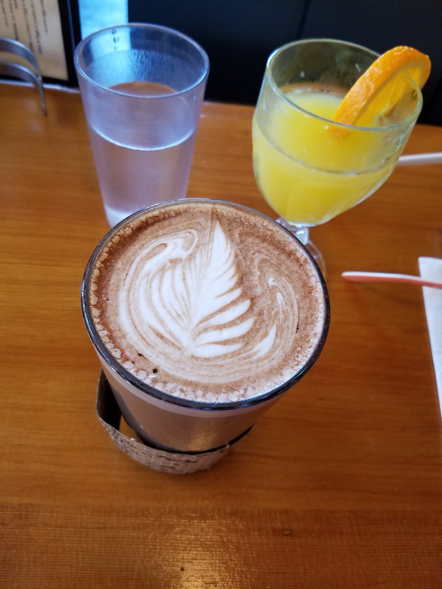 themaili's tweet photo. Thank fucking God for brunch #SunlightCafe #castparty #hangoverbrunch https://t.co/pMnVrXY2j8