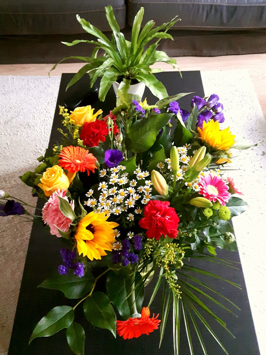ArnoudvDoorn's tweet image. Bedankt voor de prachtige bloemen ☺ waaromislam.nl #RamadanEvent #StichtingQuba