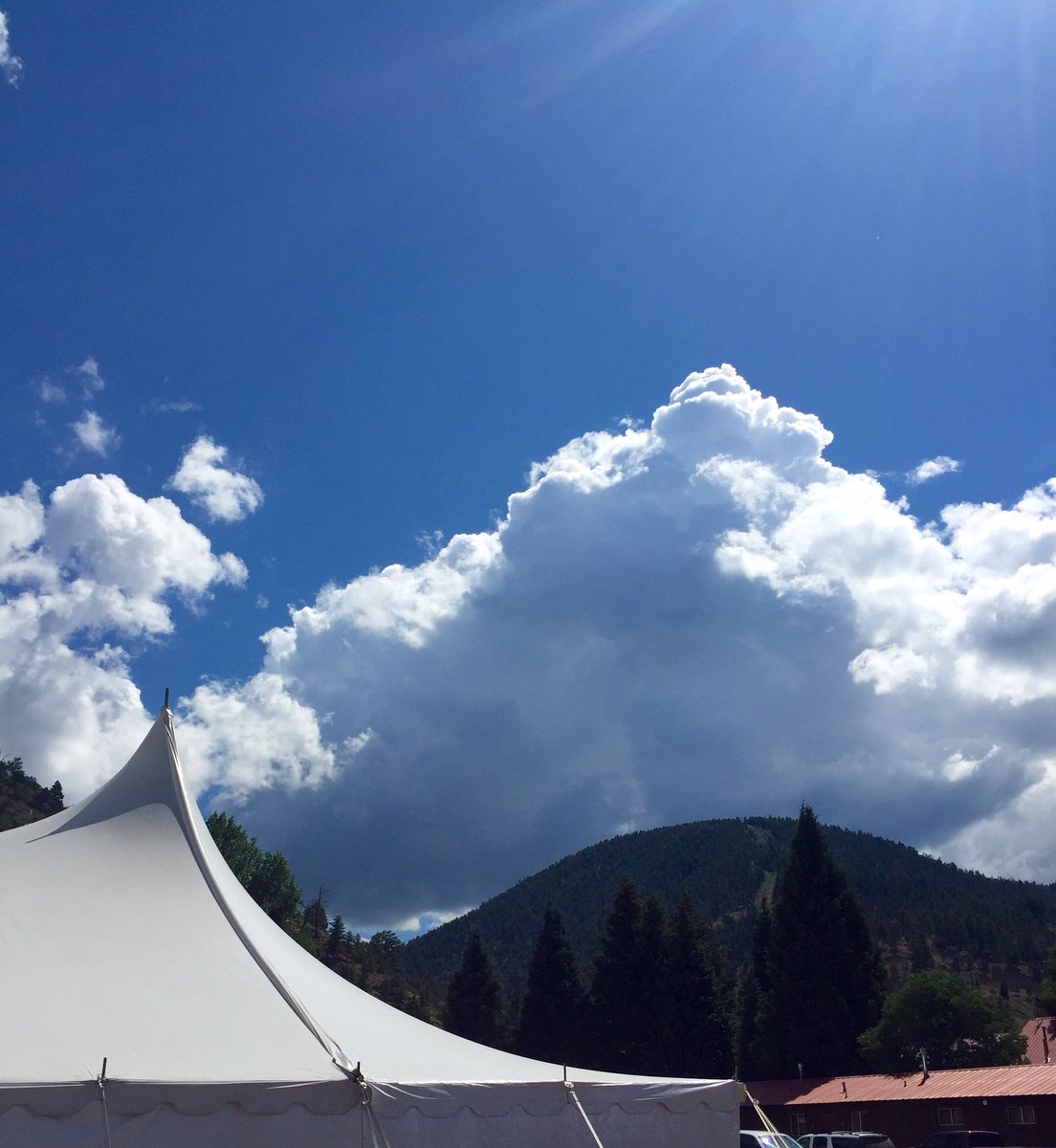 Amylwalker1's tweet photo. What a gorgeous sky! #redriver #rrfe https://t.co/0QN4IUBh2l
