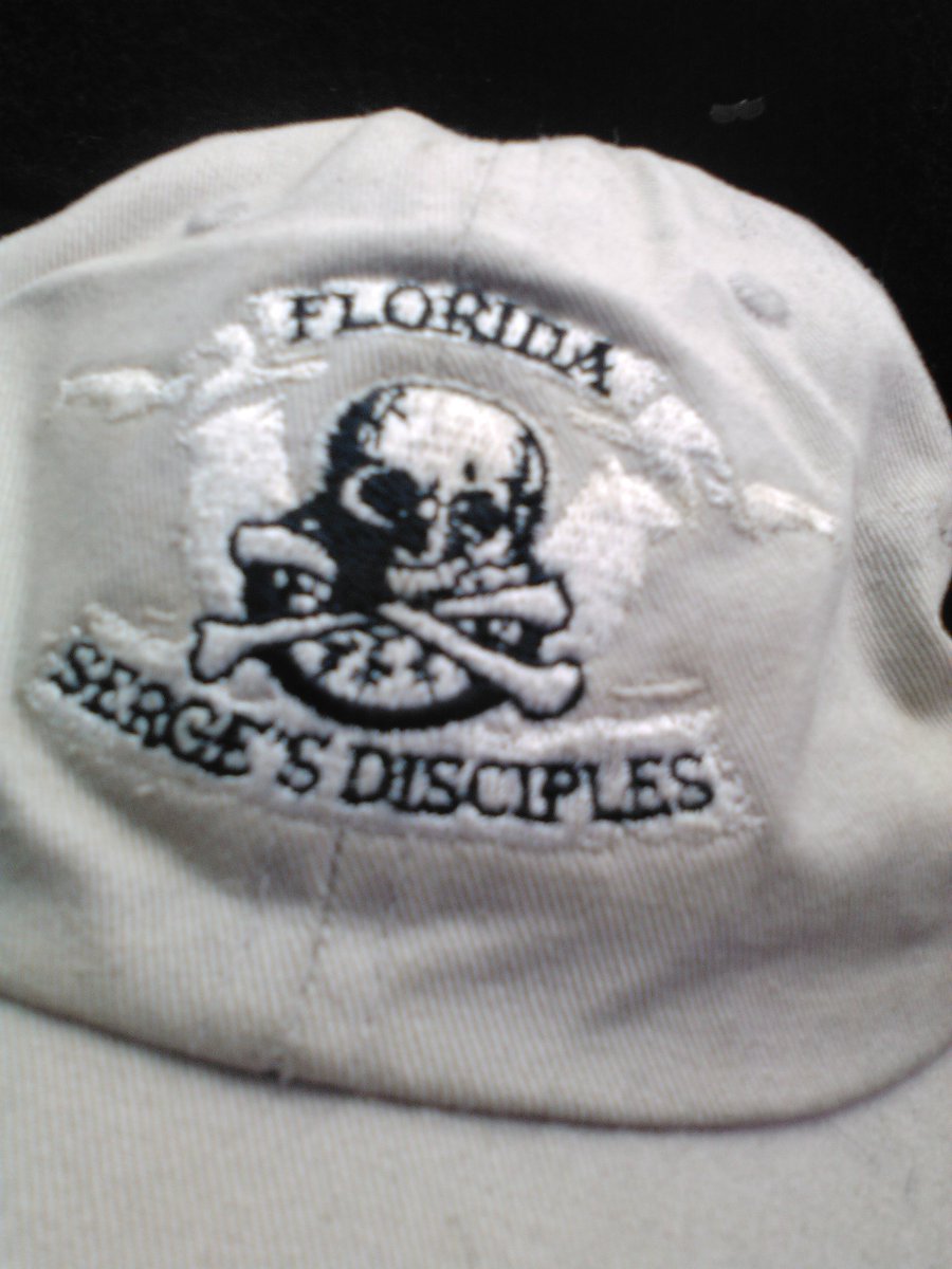 gator_teeth's tweet photo. Found in grandads car lol #TimDorsey #SergeAStorms #SergesDisciples #ReadBitch #homegrown #FloridaShit #Tampa #813 https://t.co/8XTXMbPZFs