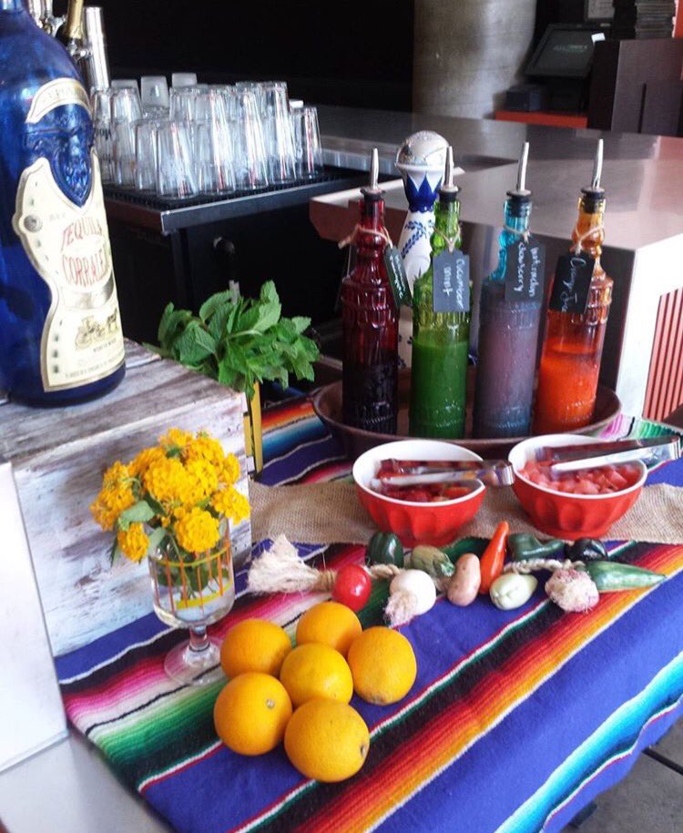 Mimosa bar is ready for you! Join us in #DTLA for bottomless mimosa brunch until 3pm. | 📷 by @elitebartendersla
