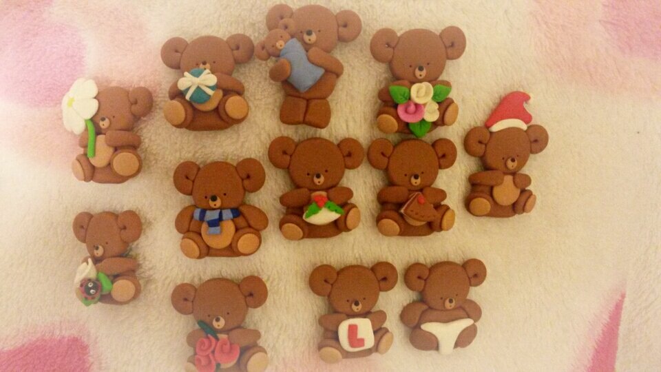myclaygarden's tweet photo. Cute little #bears to decorate your #greetingcards and #crafts #handmadehour #crafthour #craftrt #craftshout #fimo https://t.co/3mZTI96zLS
