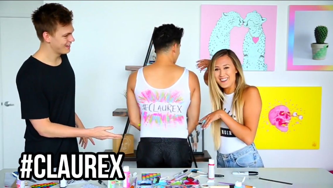 grandemarix's tweet photo. #claurex 😂😂 I VOTE FOR LAUREN SIDE BC HERS WAS THE BEST 😂💕 #FROGNIPPLE4PREZ @laurDIY @Caspar_Lee @AlexWassabi https://t.co/RXctubQ7J9