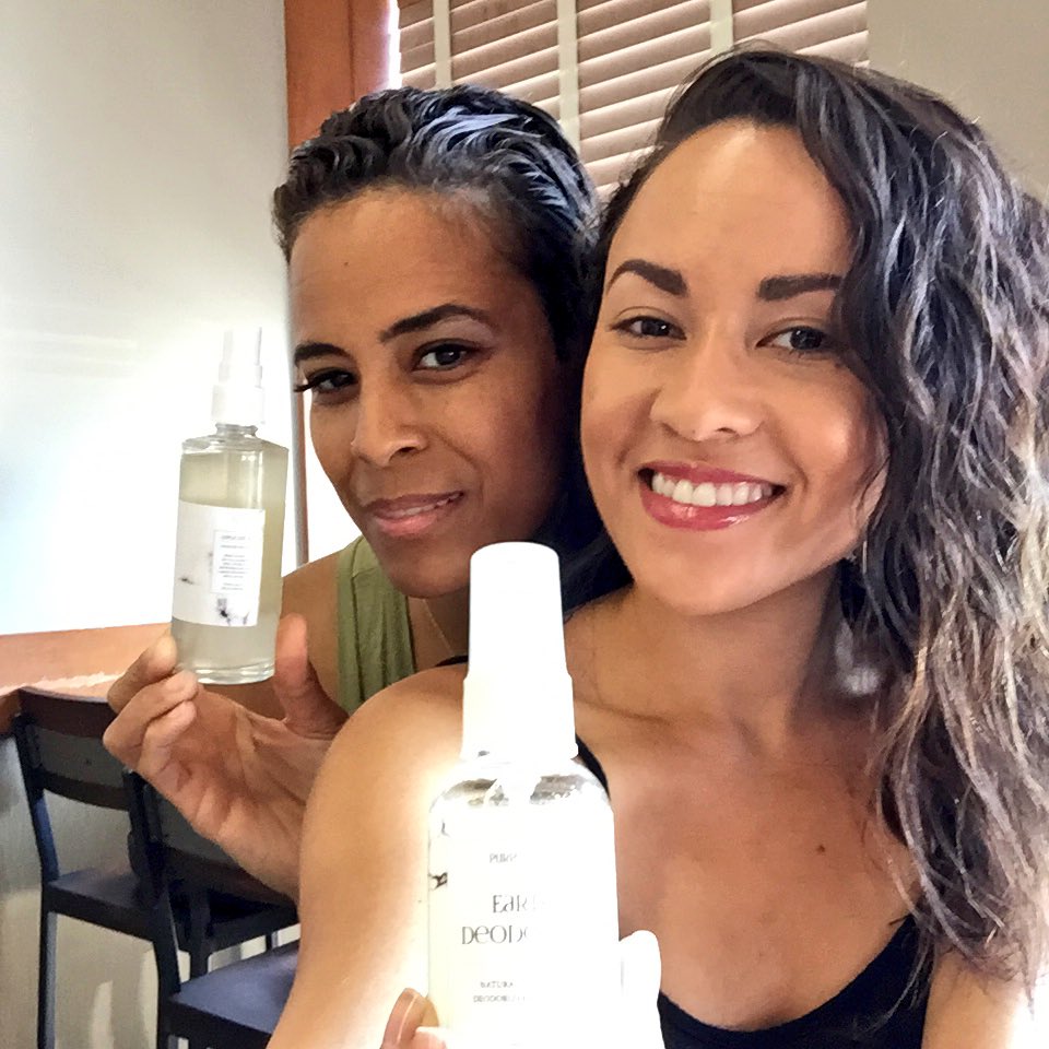 daphnesaysdoit's tweet photo. 💜 my #PurpleGoat natural deodorant handcrafted w💜 in every bottle,sage smudged well wishes https://t.co/OTqRyjfVgx https://t.co/qpNYJbfmvT