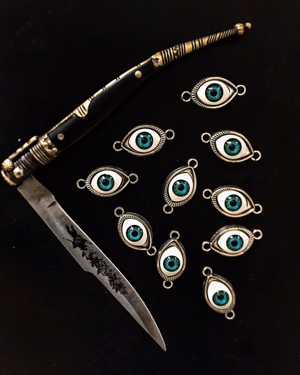 eatingb00ks's tweet photo. All seeing 👁 #ravenwire #comingsoon https://t.co/f2CVSrN18p