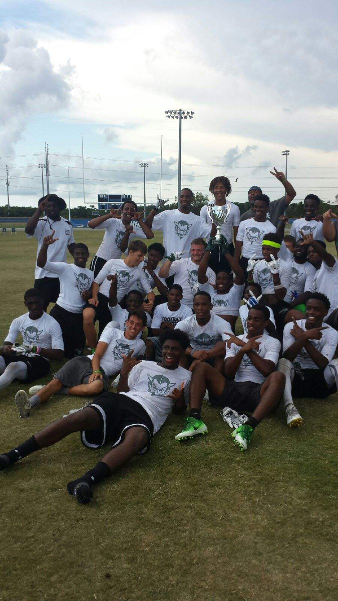 Mike Williams tweet media