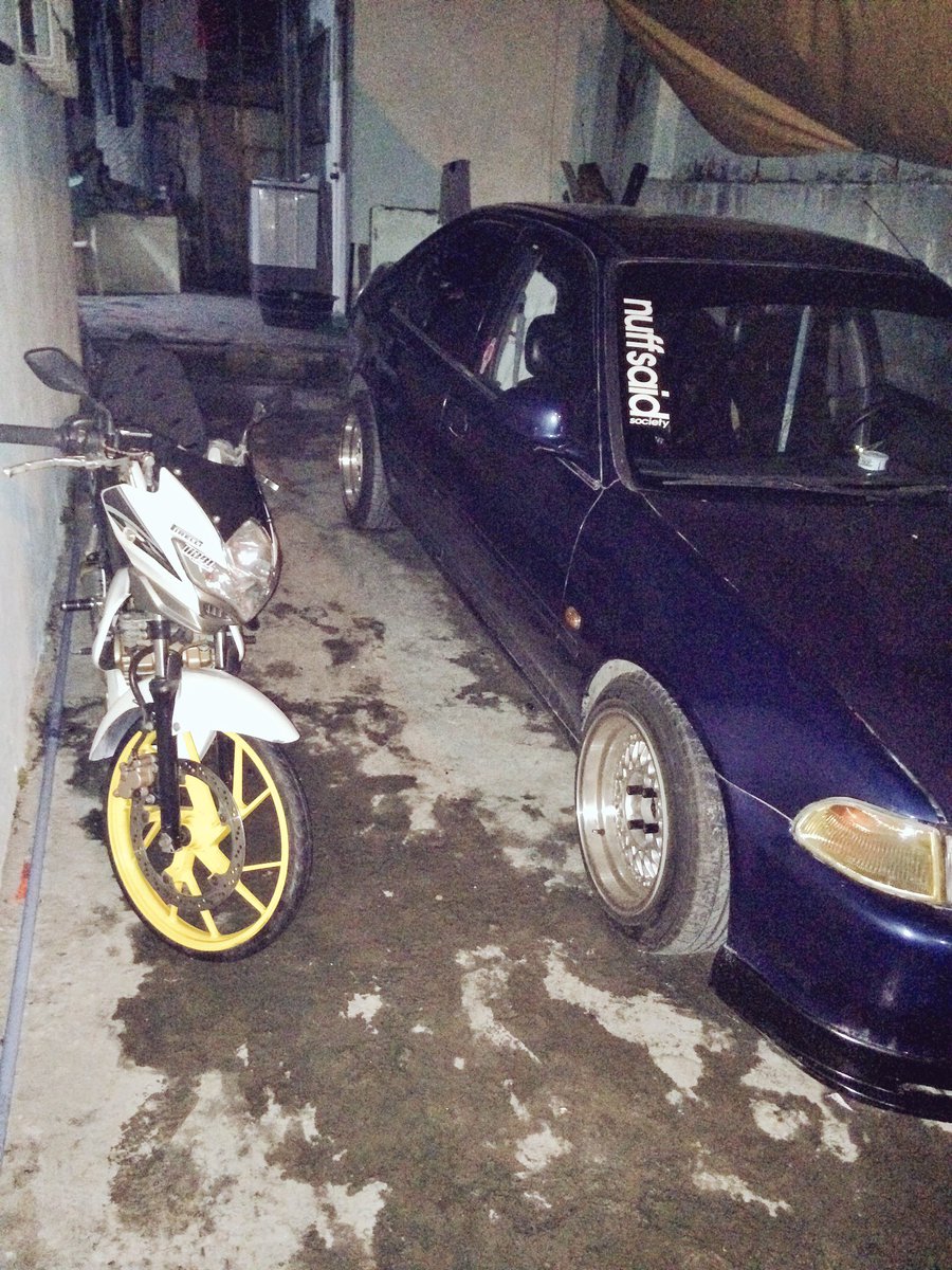 mrleejdrew's tweet photo. RT https://t.co/o61SdpF7pt Before x After #diyprojects #privacytint #RaiderNation #hondalife #medyogoodboy https://t.co/qiSwUZmj3r