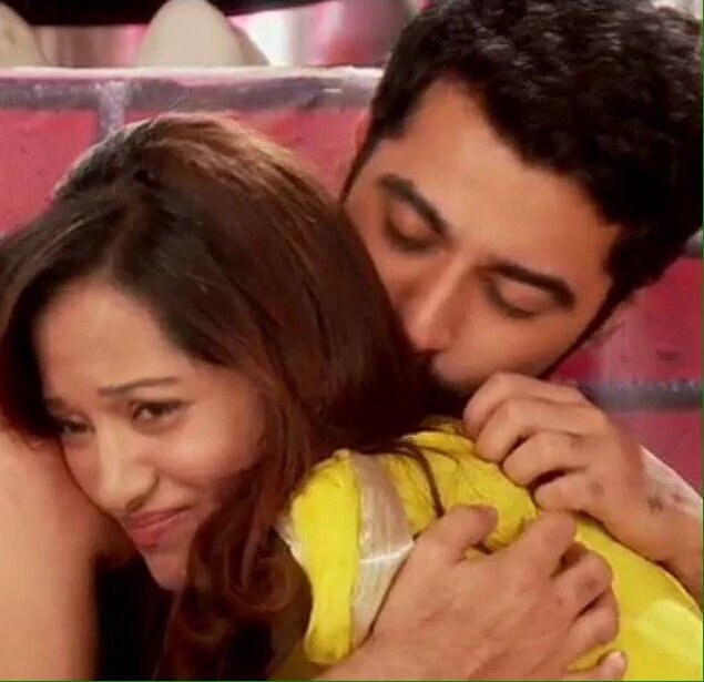 aaliya_paro's tweet photo. My dearss very beautiful very handsome I Love you #Zaya #SonDefa https://t.co/z9i41IiMW8