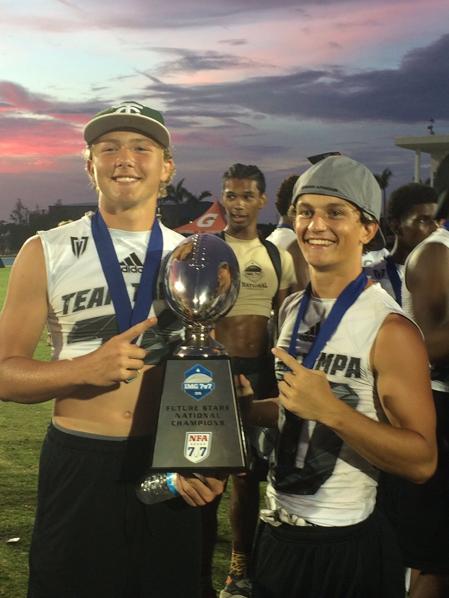 _CalebFaris's tweet photo. NATIONAL CHAMPIONS ❗️❗️ Unstoppable.... T's 🆙  forever #TeamTampa https://t.co/QpjCec7mXj