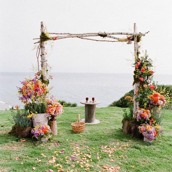 IdeasForBride's tweet photo. What a gorgeous #floral #arrangement https://t.co/Zot1lWydwl