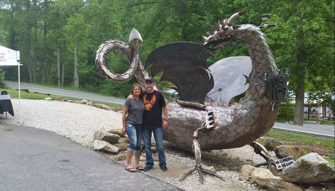 randi97's tweet photo. @rideamc Drove the Dragon '15 @wwwbigbaldhead #Beautiful https://t.co/gWhPLLszYr