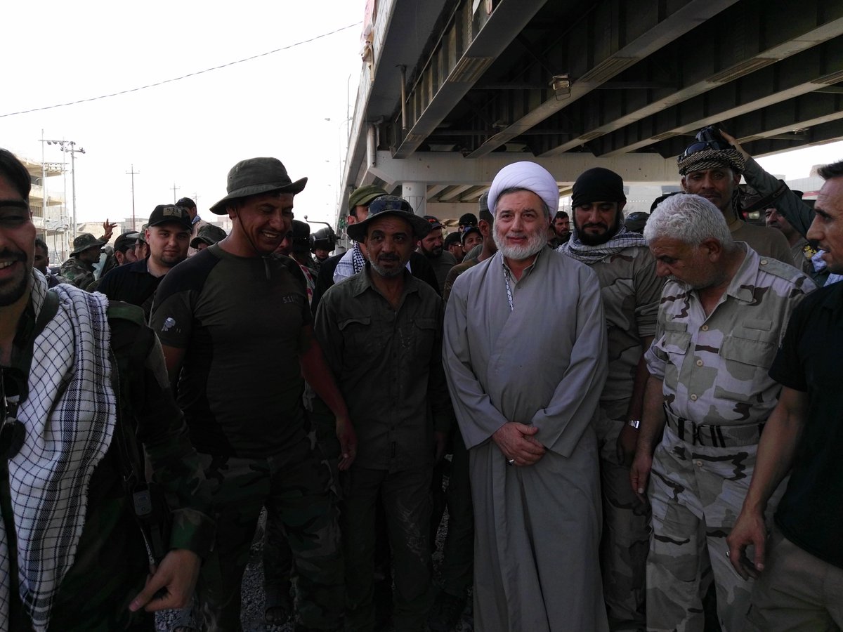 nezar_alabadi's tweet photo. تحت جسر الشهيد مصطفى العذاري بالفلوجة، وقفة لقراءة الفاتحة على ارواح الشهداء نظمها الشيخ همام حمودي

#بالموصل_نلتقي https://t.co/ZtxoojBach