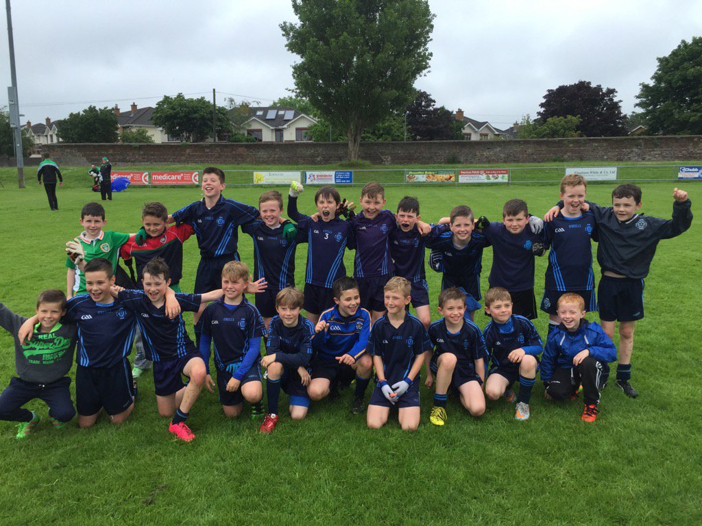 Nephysio's tweet photo. Happy team after winning St Vincents U10 tournament https://t.co/pRBJlJUCeN