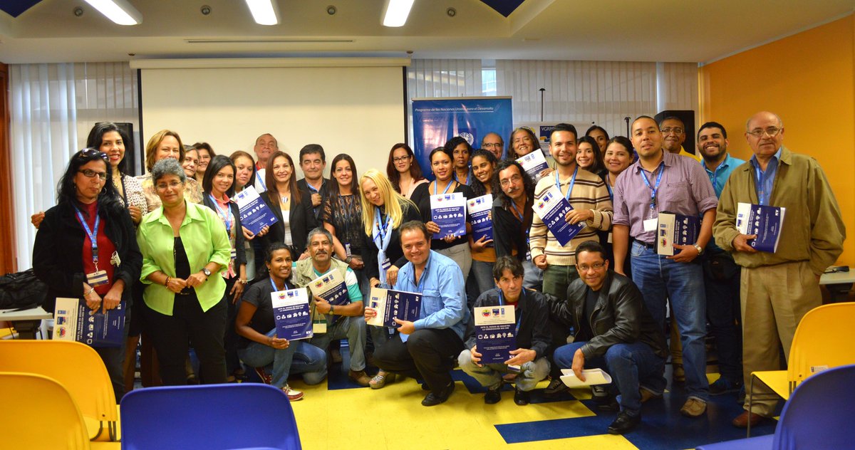 MeridaPreviene's tweet image. Se cumplió en Caracas ciclo de formación en Comunicación y Gestión de Riesgos meridariesgosblogspot.com