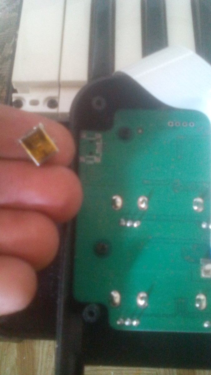 bobdaphoenix's tweet photo. The USB port for my midi controller broke... #fml #anothersetback #1stepforward12stepsback https://t.co/zYTypTDeMj