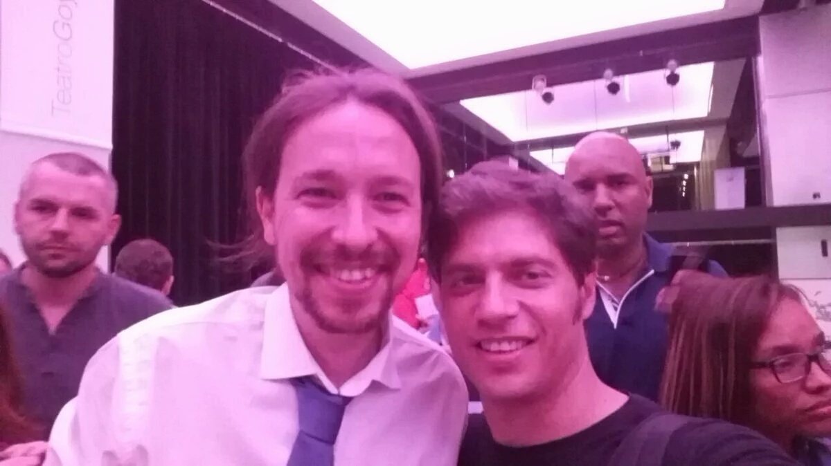 atlanticsurff's tweet photo. Kicillof viajó a España para festejar el posible triunfo de Podemos. Como salió Podemos? ÚLTIMO. Q pelotudo hermoso. https://t.co/EGVQNhwPzv