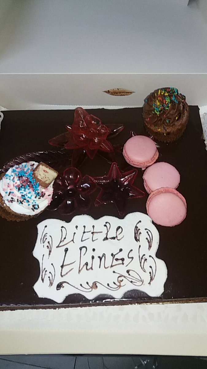 ndagou_n's tweet photo. Dรฉjร un an que Little Things partage sa gourmandise avec vous.
Enjoy the Little Things ๐
#LitteThings #armadiat https://t.co/ADCLCVEXfB
