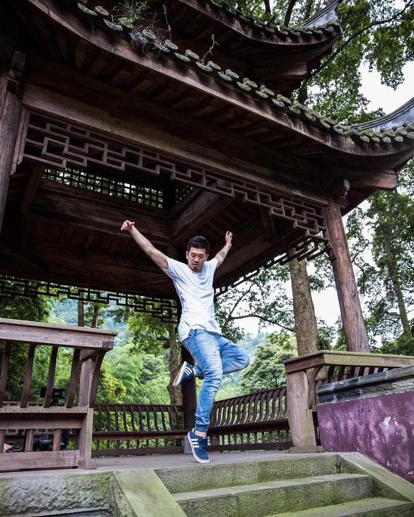 _AnthonyLee_'s tweet photo. Guess who's takin the @kinjaz slot at mL tomorrow?! @whatmovesu #movementlifestyle #itsbee… https://t.co/yTM2AbldMZ https://t.co/B0OrOtssAQ