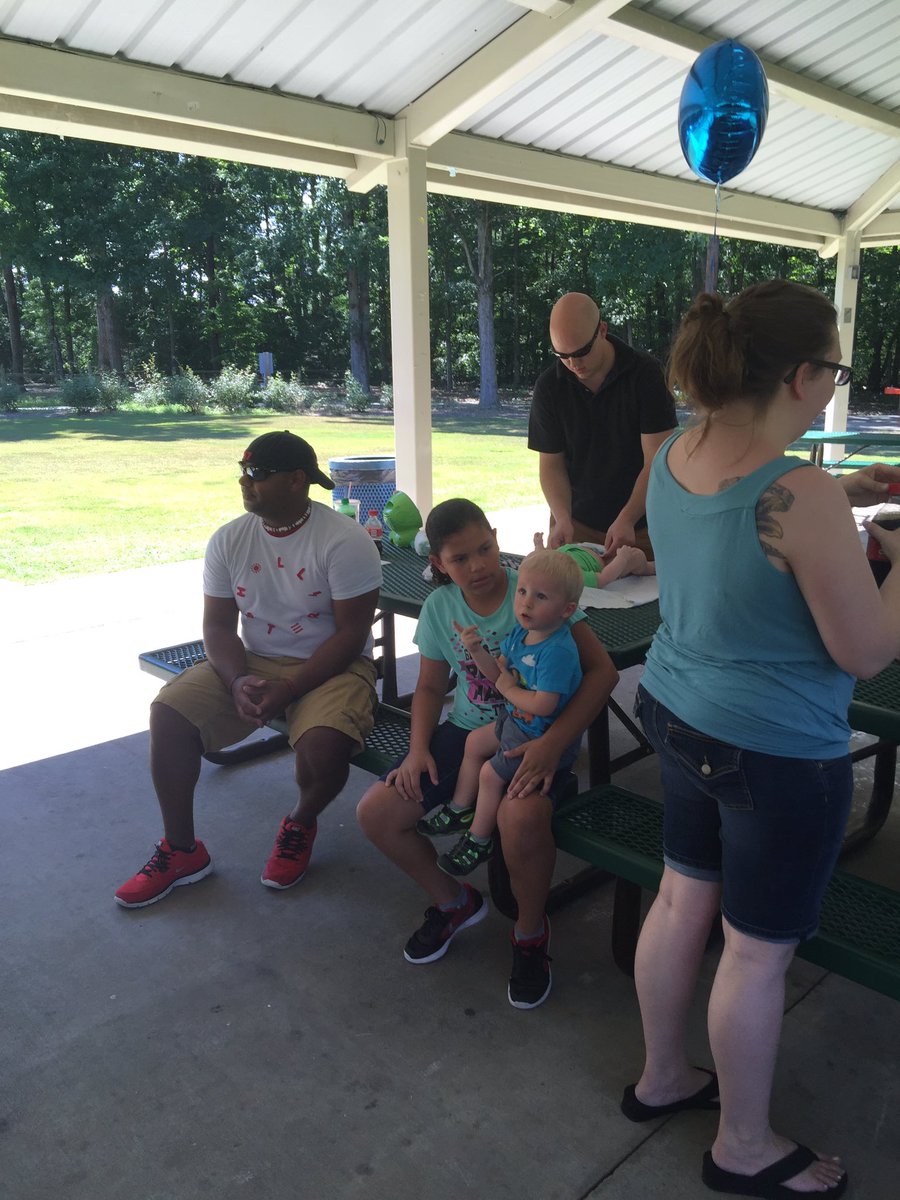 Cofield1Amanda's tweet photo. AT&amp;T Family Cookout #Parkfun @TeamRandolph https://t.co/GSxhdaotBQ