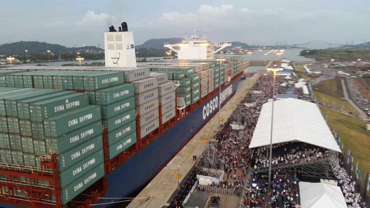 El buque Cosco Shipping sigue en la cámara media. #SomosGUPC #GUPC #GUPCPANAMÁ