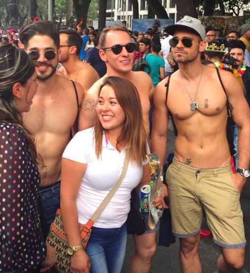 BarbieHarp's tweet image. Cuando estas con puros guapos y te pones toda nerviosa...