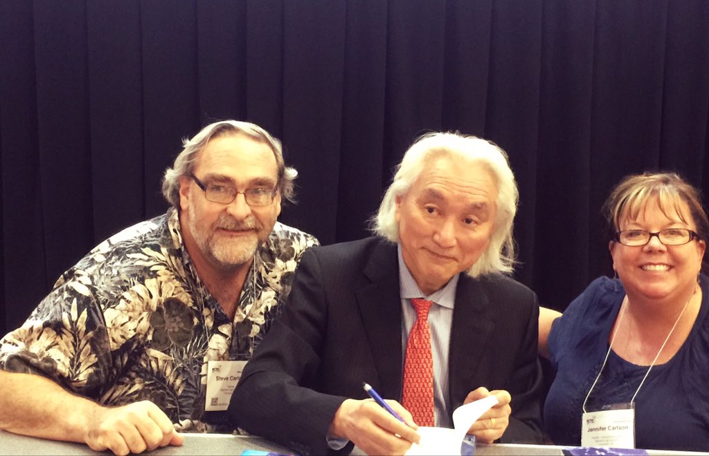 MrsCarlsonHHS's tweet photo. Awesome keynote message! Educate kids for THEIR future. @michiokaku @isteconnects @avdiglit #ISTE2016 https://t.co/drYNGLHS6f