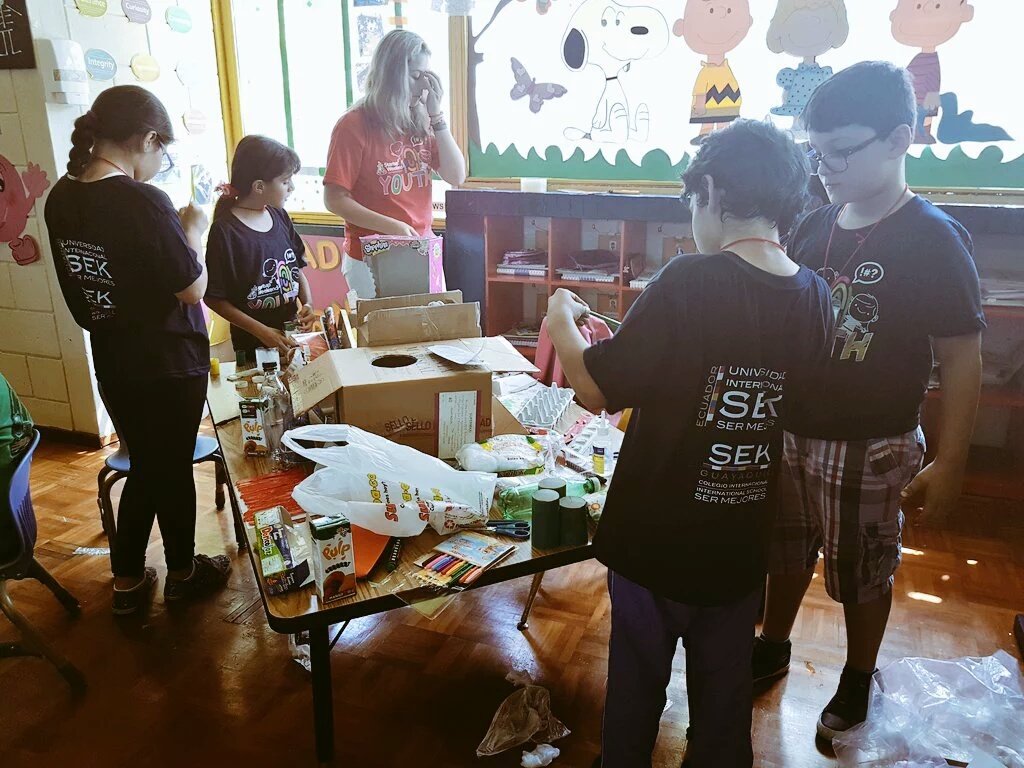 emavemama's tweet photo. A todo niño le gusta el carton del juguete otros crearlos con material de reciclaje Sale la idea Haz tus juguetes. https://t.co/ywdmU9zwh1