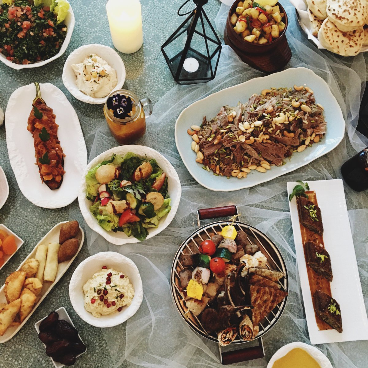 Nothing beats a #traditional #Lebanese iftar ♨️ Make sure you book #Ayamna for iftar at 04-4262626 #TheAtlantisLife