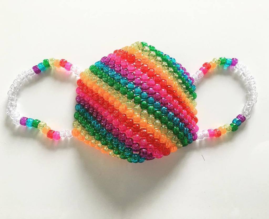 Sariiweya's tweet photo. New rainbow kandi mask ❤️💛💚💙💜💖 #rainbow #colors #rave #plur #kandi #kandiaddiction #mask #… https://t.co/vthIv5EEkq https://t.co/VkjTlKlJzM